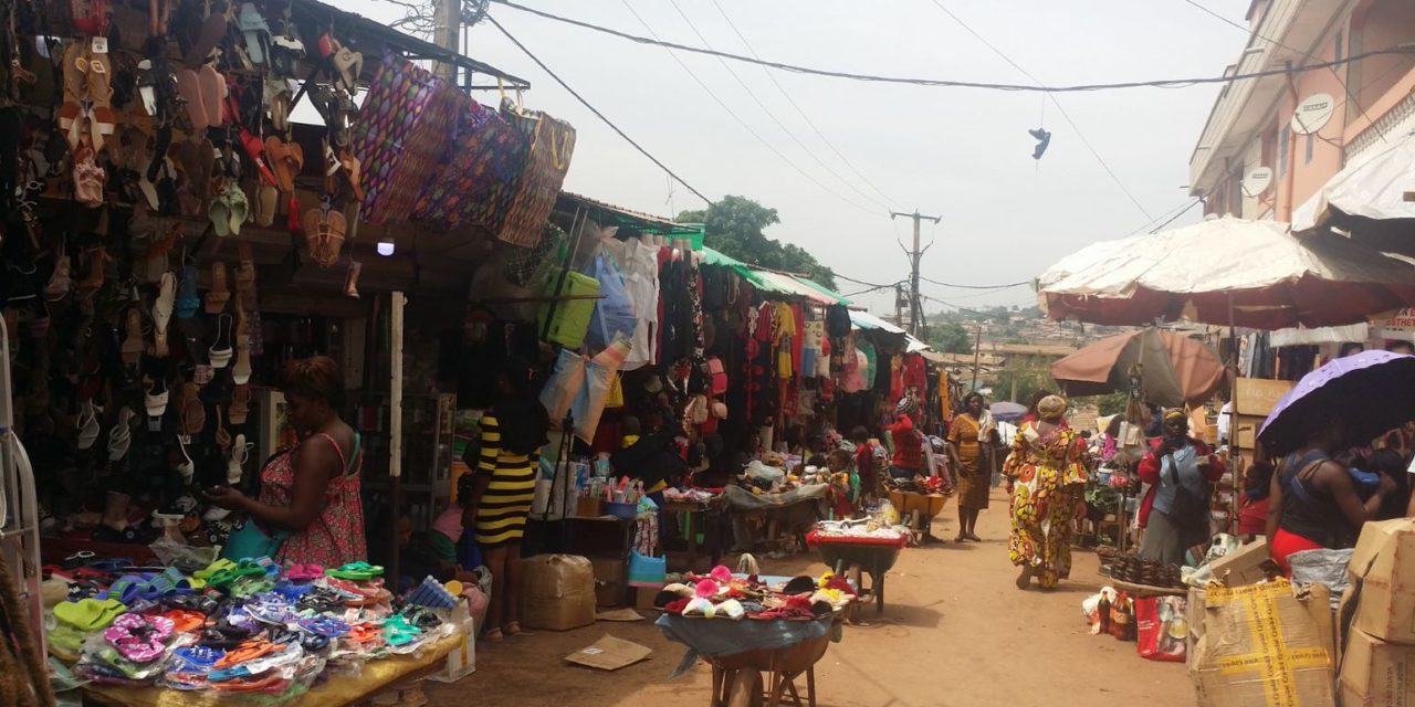 Rue marchande de Yaoundé